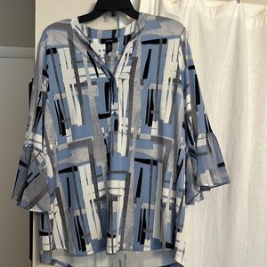 Blouse with bell sleeves 3/4 length